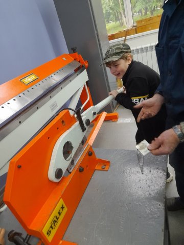 Shkola_unogo_mashinostraitelya_1