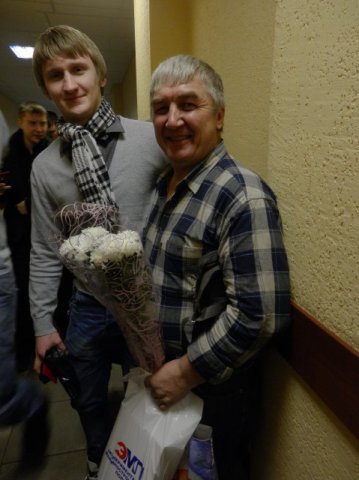 один из лучших наставников предприятия, со своим подопечным – Ильей Цветковым ( гр. 393)