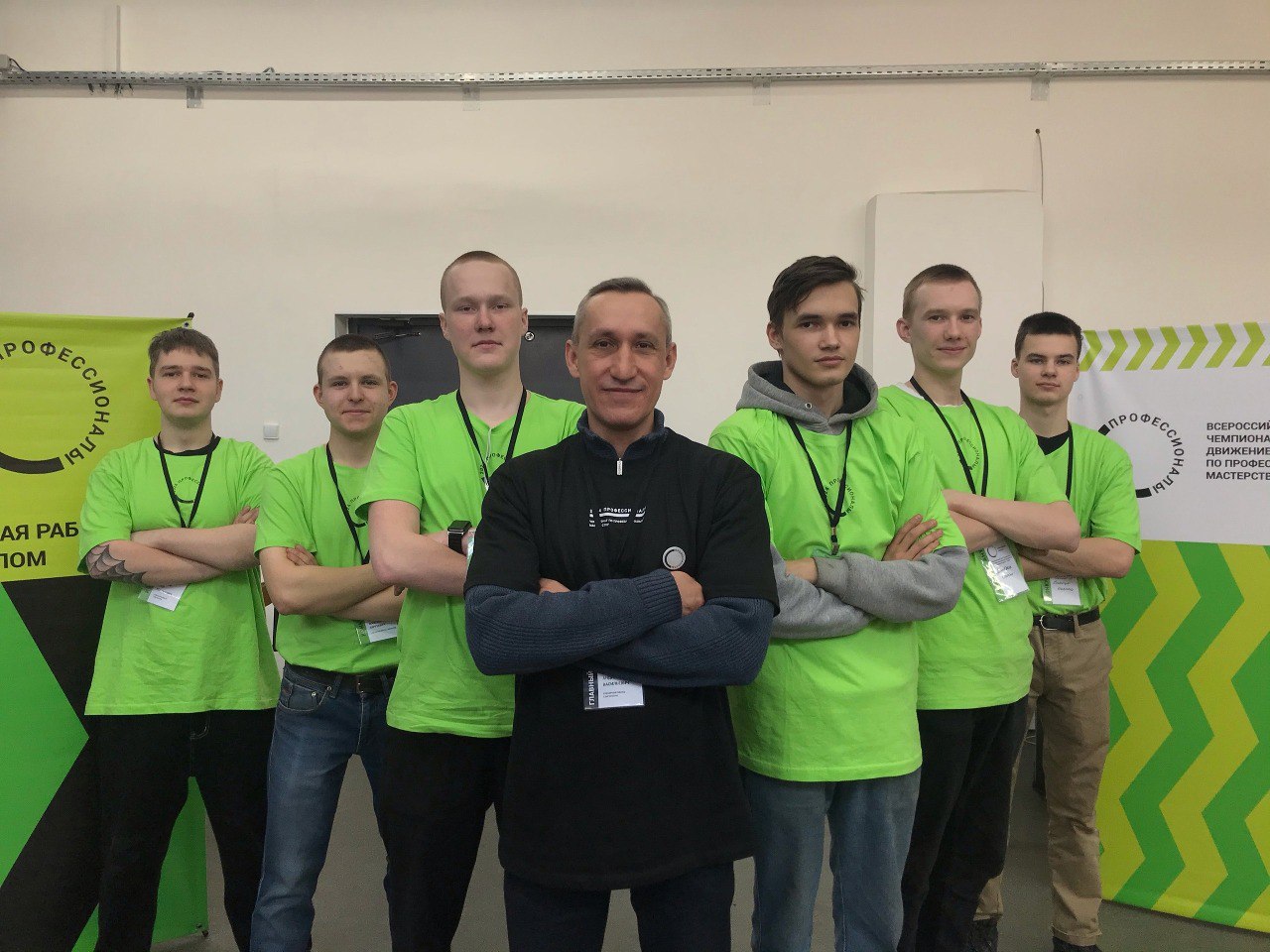 photo 5233592120793749831 y