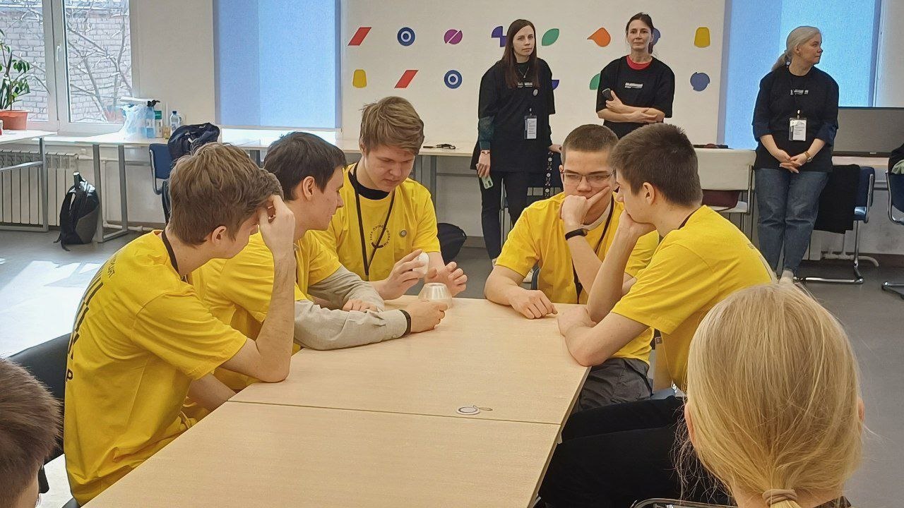 photo 5233592120793749833 y